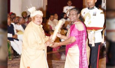बस्तर के हेमचंद मांझी को राष्ट्रपति द्रौपदी मुर्मू के हाथों पद्मश्री पुरस्कार