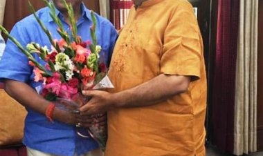 कृषि मंत्री श्री राम विचार नेताम ने नवनिर्वाचित केंद्रीय मंत्री श्री नितिन गडकरी से की सौजन्य मुलाकात