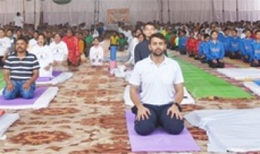 शारीरिक और मानसिक रुप से स्वस्थ रहने सभी को योग करना जरूरी- अटामी