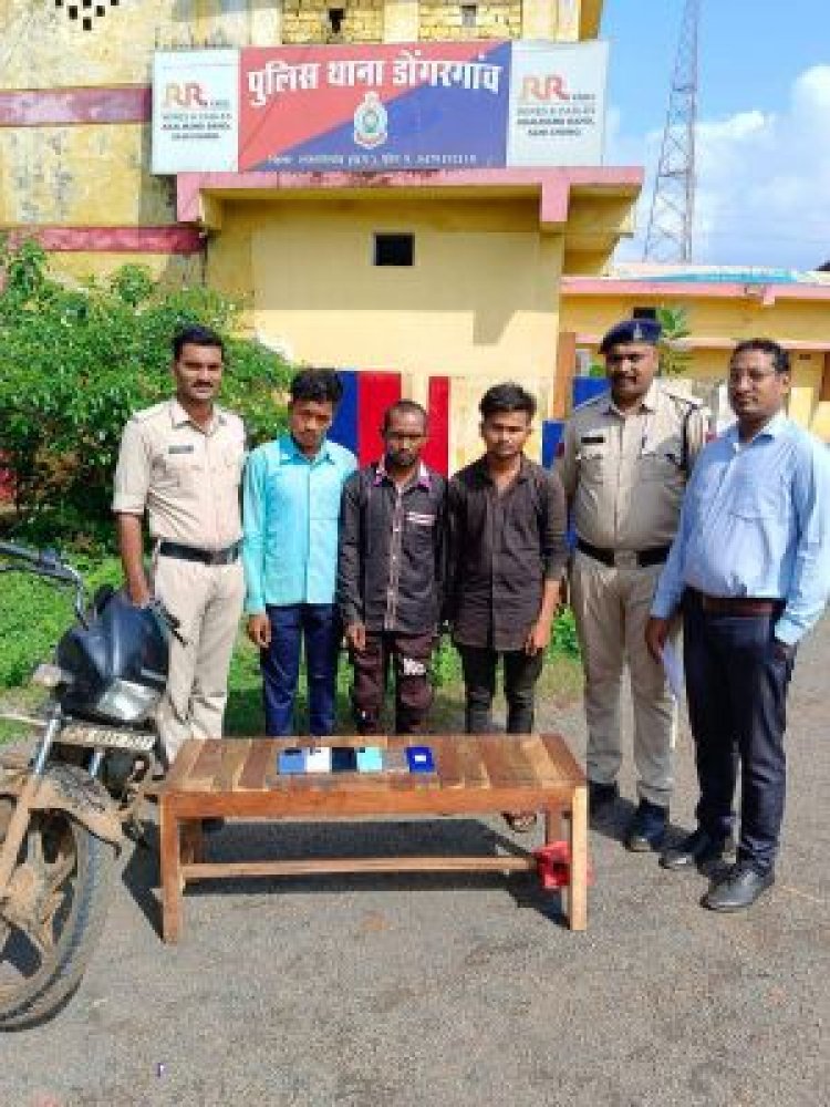मोबाईल दुकान में चोरी के  3 आरोपी गिरफ्तार