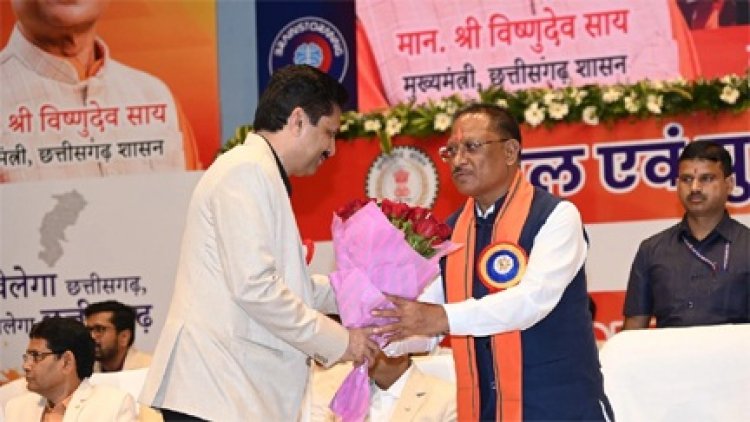 CM साय ने किया प्रतिभावान खिलाड़ियों का सम्मान