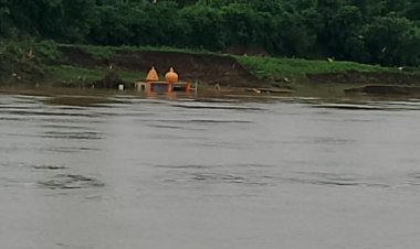 फिर बढ़ा नर्मदा का जलस्तर-अलर्ट:बरगी बांध के 9 गेट से छोड़ा जा रहा है पानी, बारिश का आंकड़ा पहुंचा 57 इंच