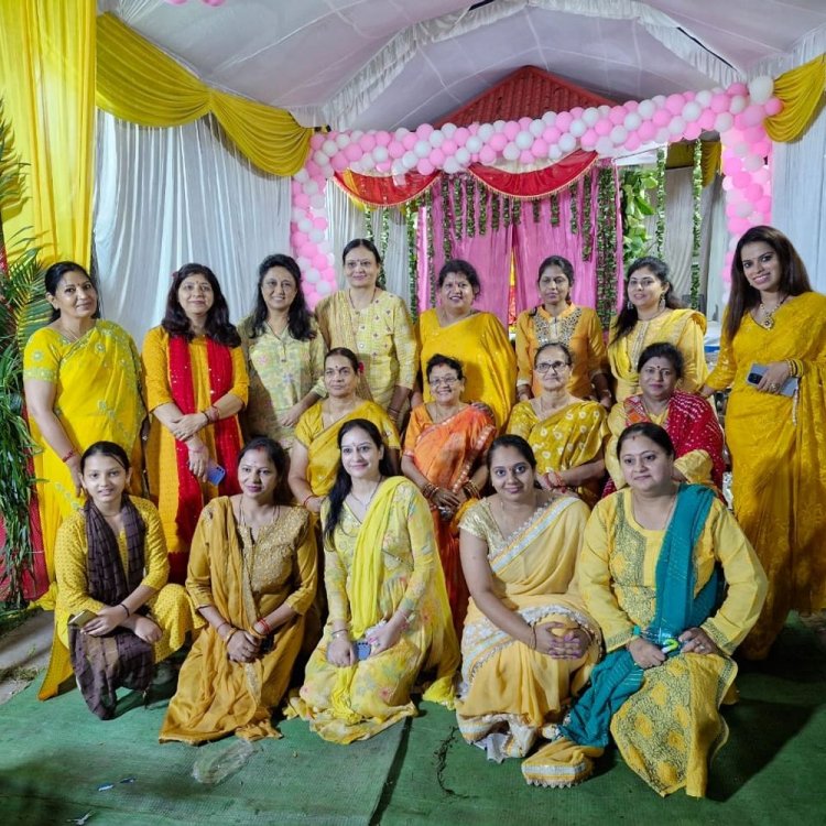 गोल्फ लिंक कॉलोनी भोपाल में डोल ग्यारस पर आयोजन:भगवान गणपति को लगाया फलहारी का भोग, महिलाओं ने लगाए स्टॉल