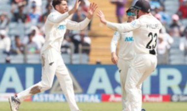 सेंटनर के आगे भारतीय बल्लेबाजों ने घुटने टेके, 156 रन पर हुए ढेर