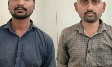 बाइक चोरी कर रहे थे चोर, पुलिस आ पहुंची:8 बाइक बरामद, बिना व्हील लॉक वाली गाड़ियां करते थे टारगेट
