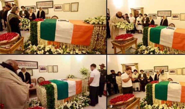 खरगे-सोनिया-राहुल-प्रियंका ने मनमोहन को किये श्रद्धा सुमन अर्पित