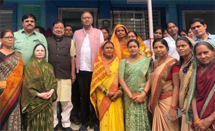 पंडित भगवतीचरण शुक्ल वार्ड में सर्वसुविधायुक्त लाइब्रेरी एवं नवनिर्मित अस्पताल का लोकार्पण