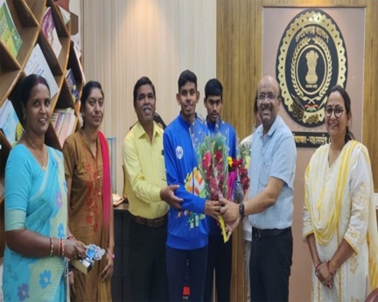 पैरा एथलेटिक्स वर्ल्ड चैंपियनशिप 2025 : सुखदेव केवट ने 400 मीटर दौड़ में सिल्वर मेडल जीतकर छत्तीसगढ़ का किया नाम रोशन