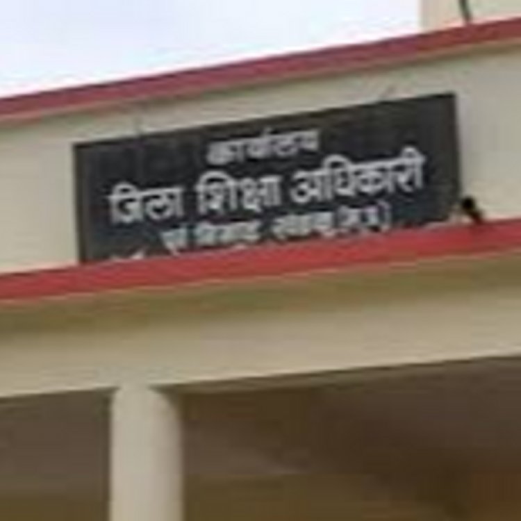 10 स्कूलों के 4 लाख बेटी के खाते में डाले:खंडवा में महिला जनशिक्षक सस्पेंड, सीईओ ने दिए गबन की राशि वसूली के आदेश