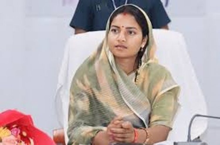 महिला एवं बाल विकास मंत्री ने जिला कार्यक्रम अधिकारी को किया निलंबित