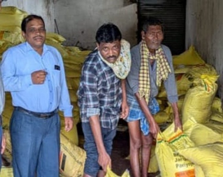 सहकारी समितियों के माध्यम से किसानों को मिल रहा खाद और बीज