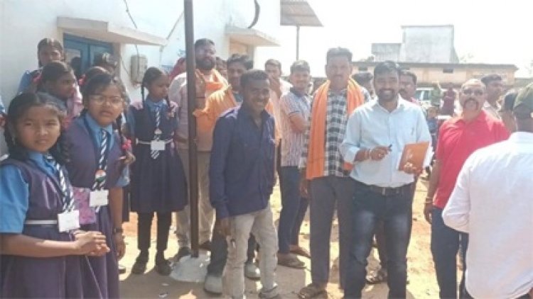 दुर्ग में ग्रामीणों ने सरकारी स्कूल पर जड़ा ताला