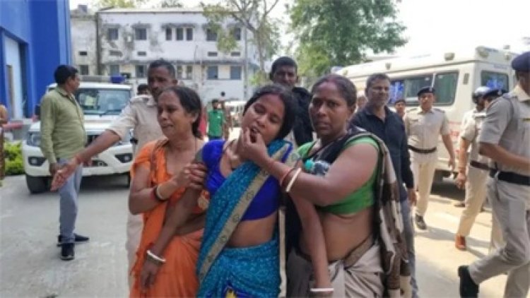 शीतला माता मंदिर में भगदड़ से आठ महिला श्रद्धालुओं की मौत, छह से ज्यादा घायल