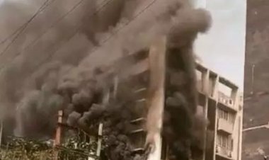 “आग का तांडव: रायपुर के अपार्टमेंट में लगी भीषण आग”