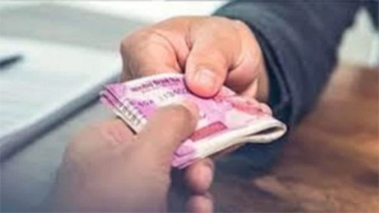 घूस घोटाले का नया खुलासा, वायरल हुआ अधिकारी का वीडियो